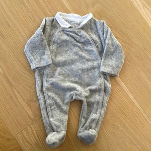 From Paris, organic cotton newborn fleece onesie w white cotton collar